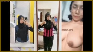 Cewe Hijab Kacamata Pap Nenen Toge Mulus