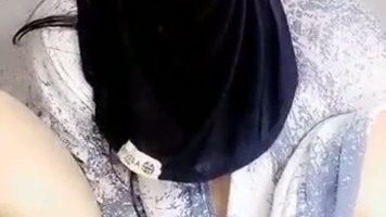 Nikkyy Jilbab Hyper Colmek Pake Timun Panjang Mango