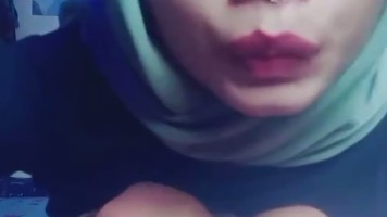 Yaya Hijabers Bingung Cara Barbar Pamer Meki Dream