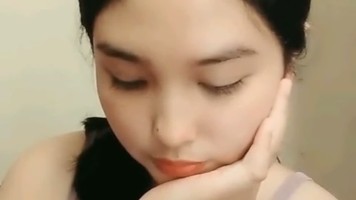 Lauu Cantik Mempesona Buka Toket Bulat