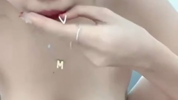 Careena Omek Body Mulus Meki Sempit