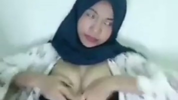 Cewek Hijab Hitam Cantik Hobi Vcs Masturbasi